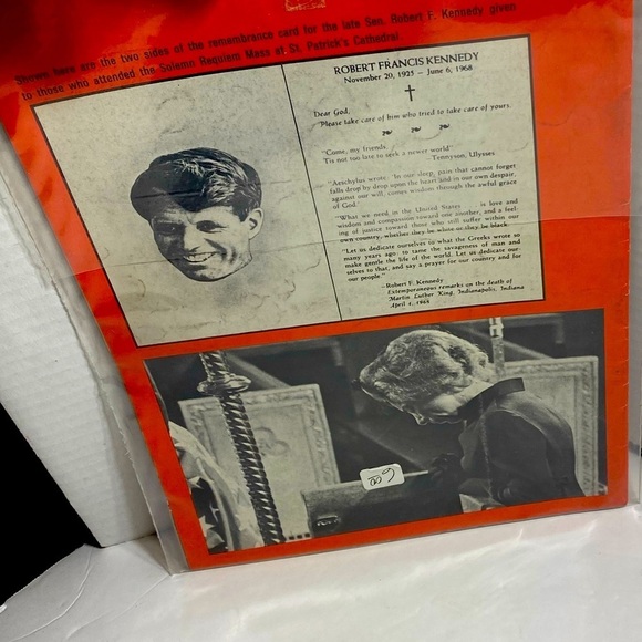 Robert F. Kennedy - The Life and Death Of - 1968 Booklet - Picture 2 of 2